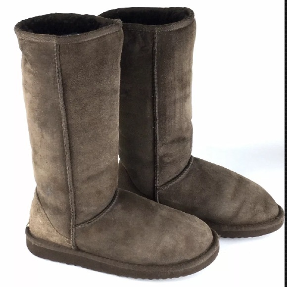 UGG Shoes - UGG Classic Tall Bomber Sheepskin Boots Size 6